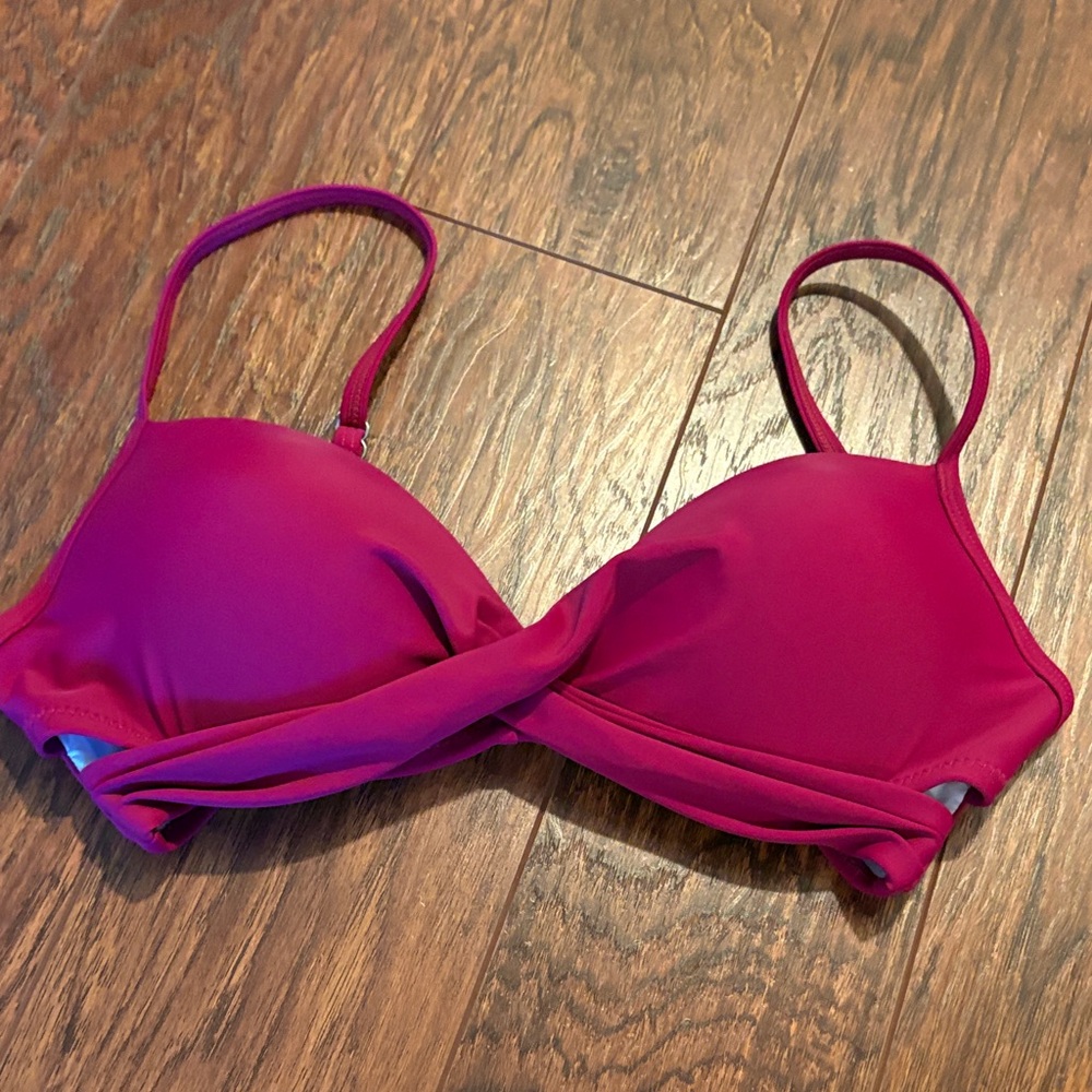 NWOT! Cupshe bikini top